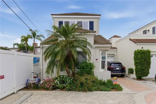 $1,399,000 | 700 Lido Park Drive, Unit 14, Newport Beach, CA 92663