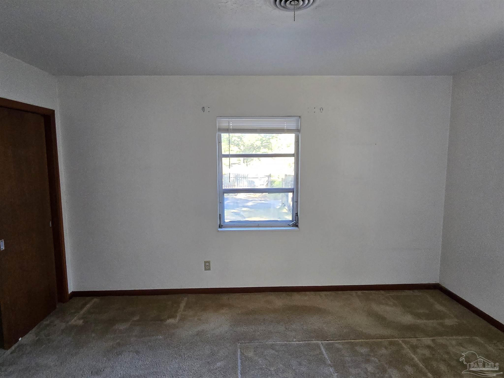 6516 Berryhill Road Milton, FL 32570 - Photo 8 of 10 Gallery Image 8