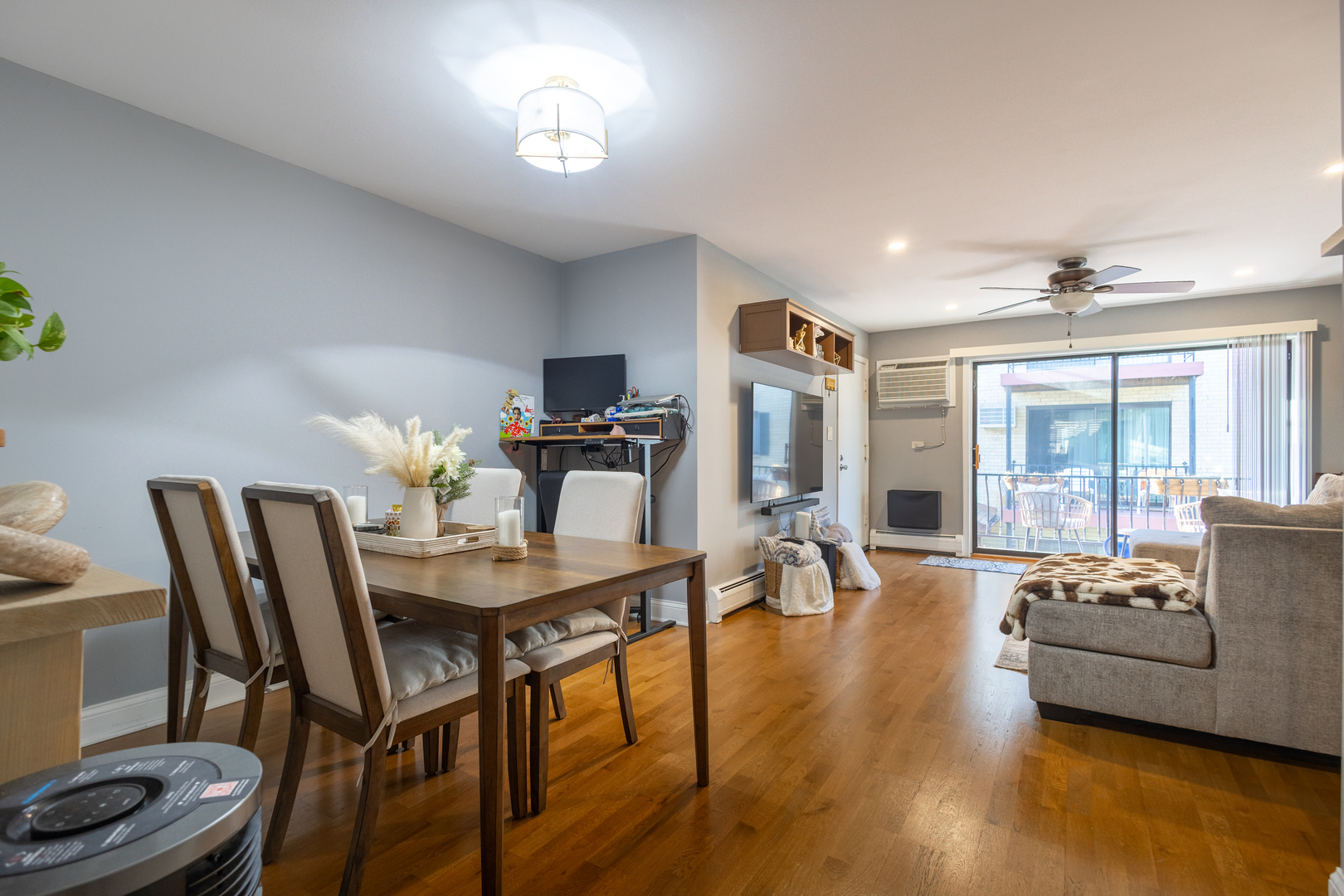 5155 North East River Road, Unit 215E Chicago, IL 60656 - Photo 12 of 22 Gallery Image 12