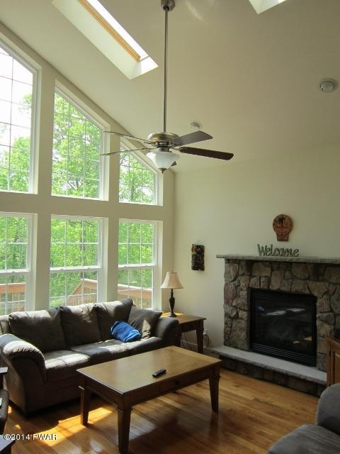 107 Laurel Road Lackawaxen, PA 18435 - Photo 5 of 20 Gallery Image 5