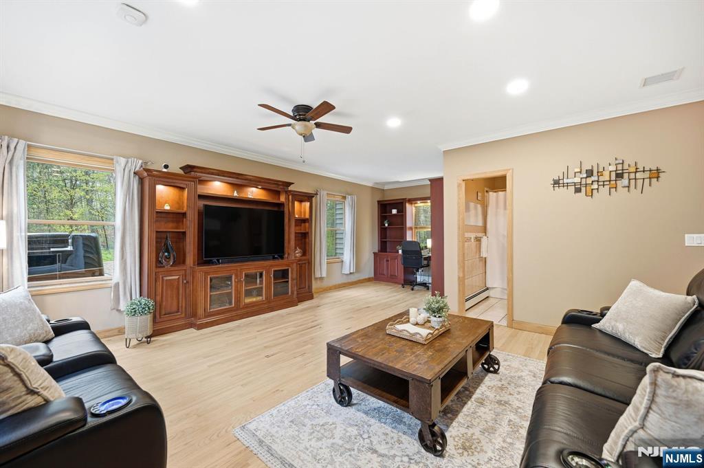 219 Snake Den Road Wanaque, NJ 07465 - Photo 5 of 50