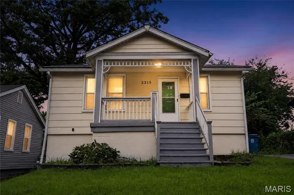 $114,900 | 2215 Wallis Avenue, Overland, MO 63114