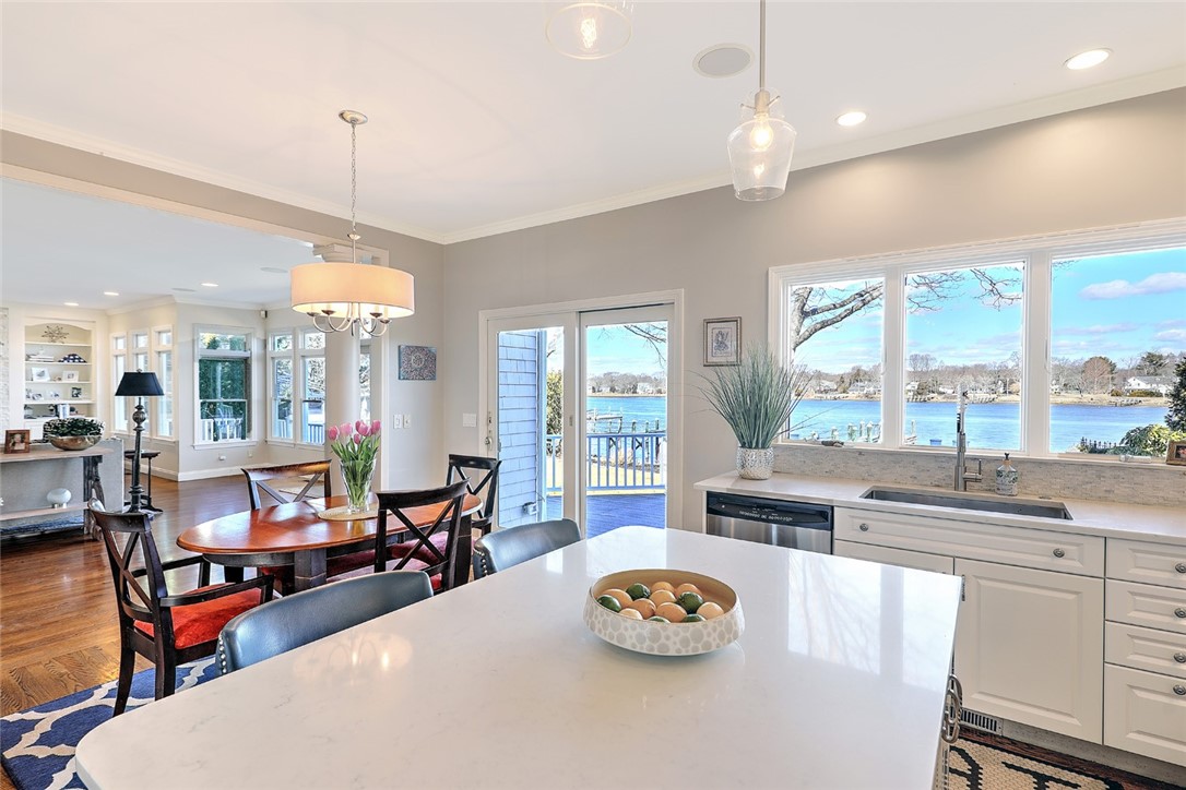 35 Riverside Drive Barrington, RI 02806 - Photo 17 of 44