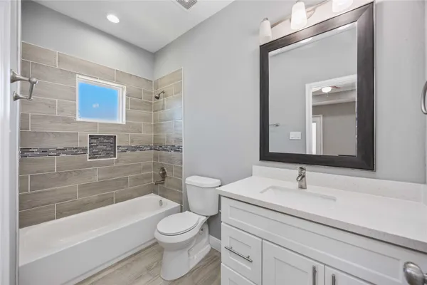 $2,350 | 4903 Mallow Street, Unit A, Houston, TX 77033