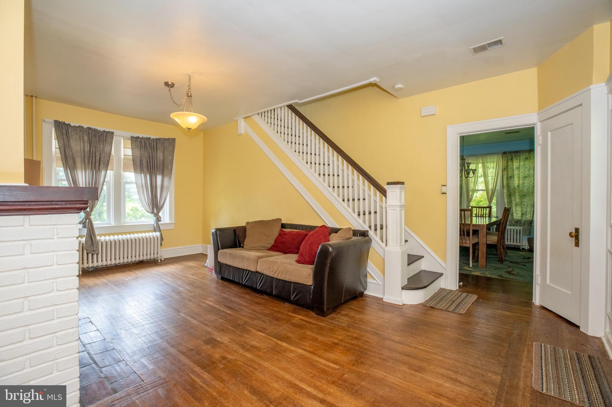 26 Hawthorne Road Reading, PA 19609 - Photo 2 of 21 Gallery Image 2