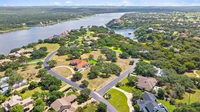$425,000 | 26309 Countryside Drive, Spicewood, TX 78669