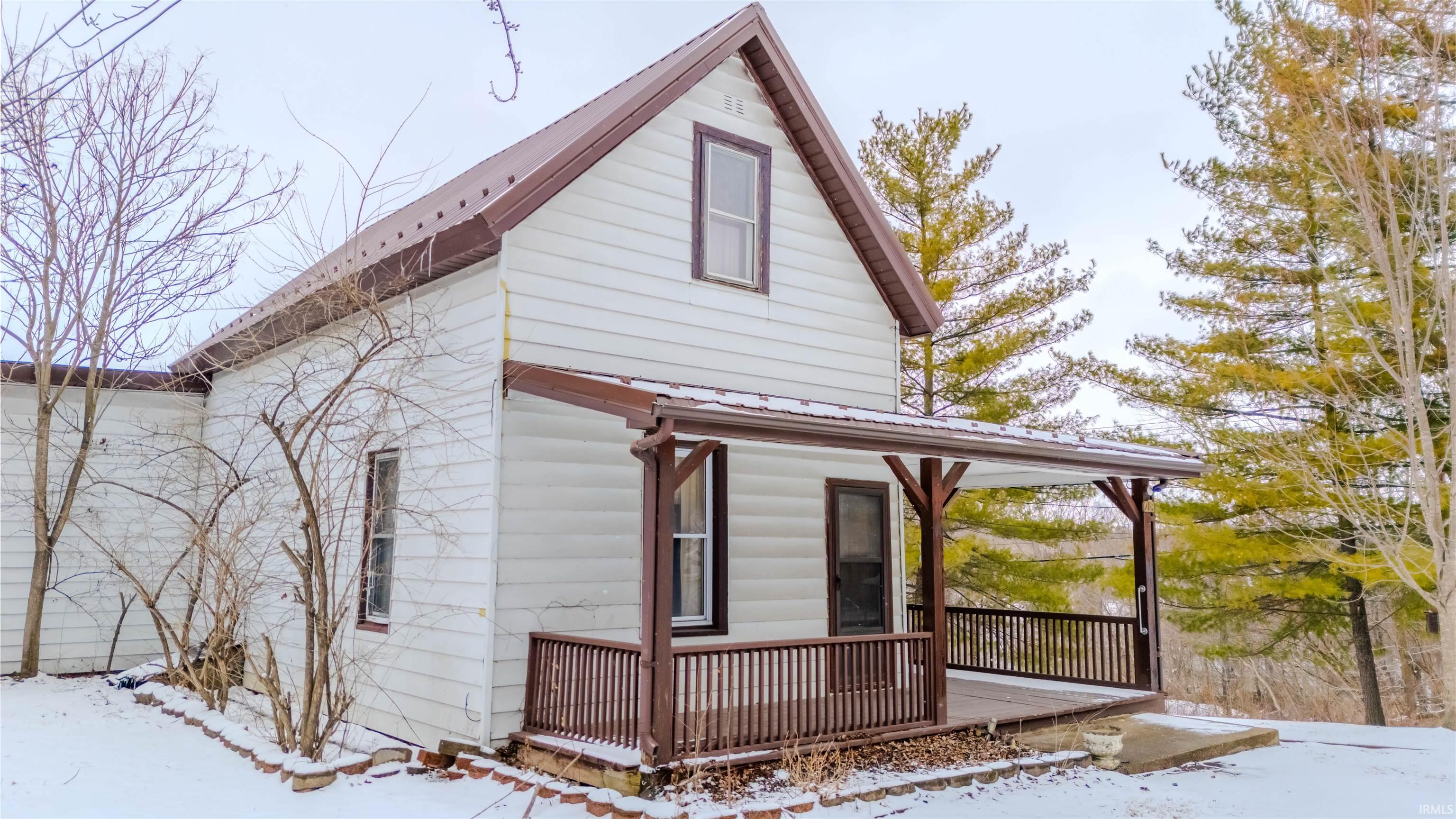 218 Columbus Street Wabash, IN 46992 - Photo 2 of 29
