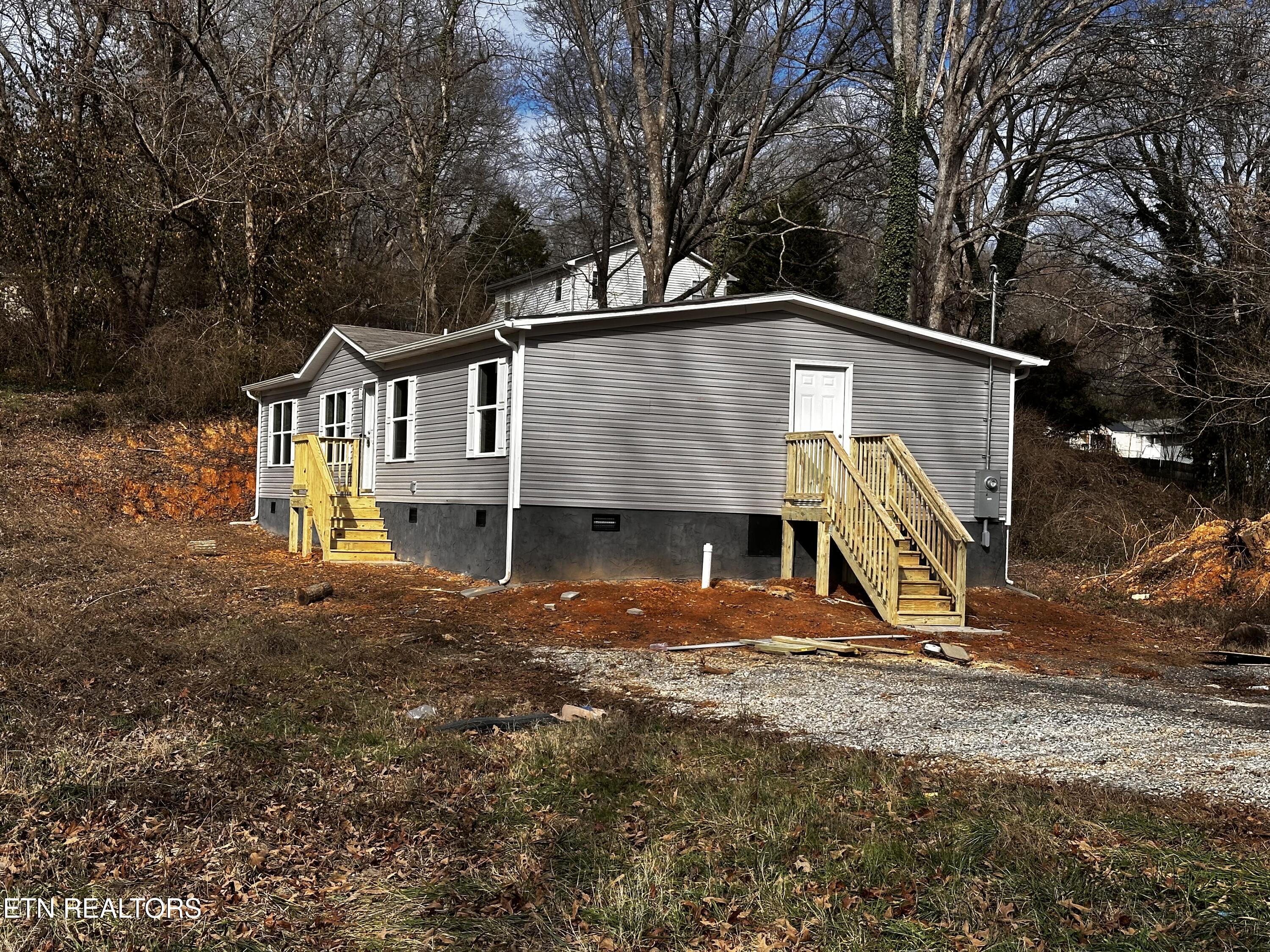 2003 Aster Road Knoxville, TN 37918 - Photo 1 of 14 IMG_2347
