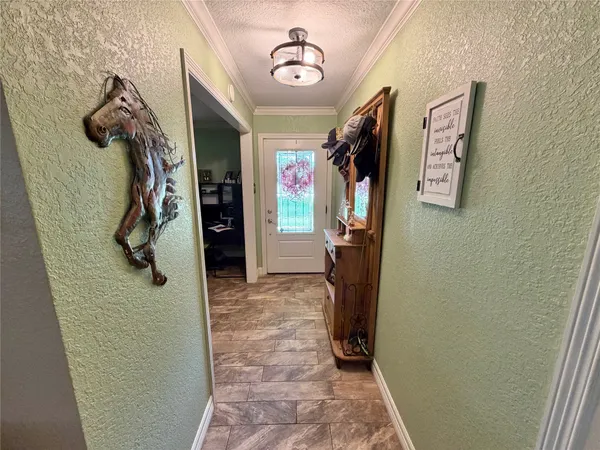 a view of walk in closet