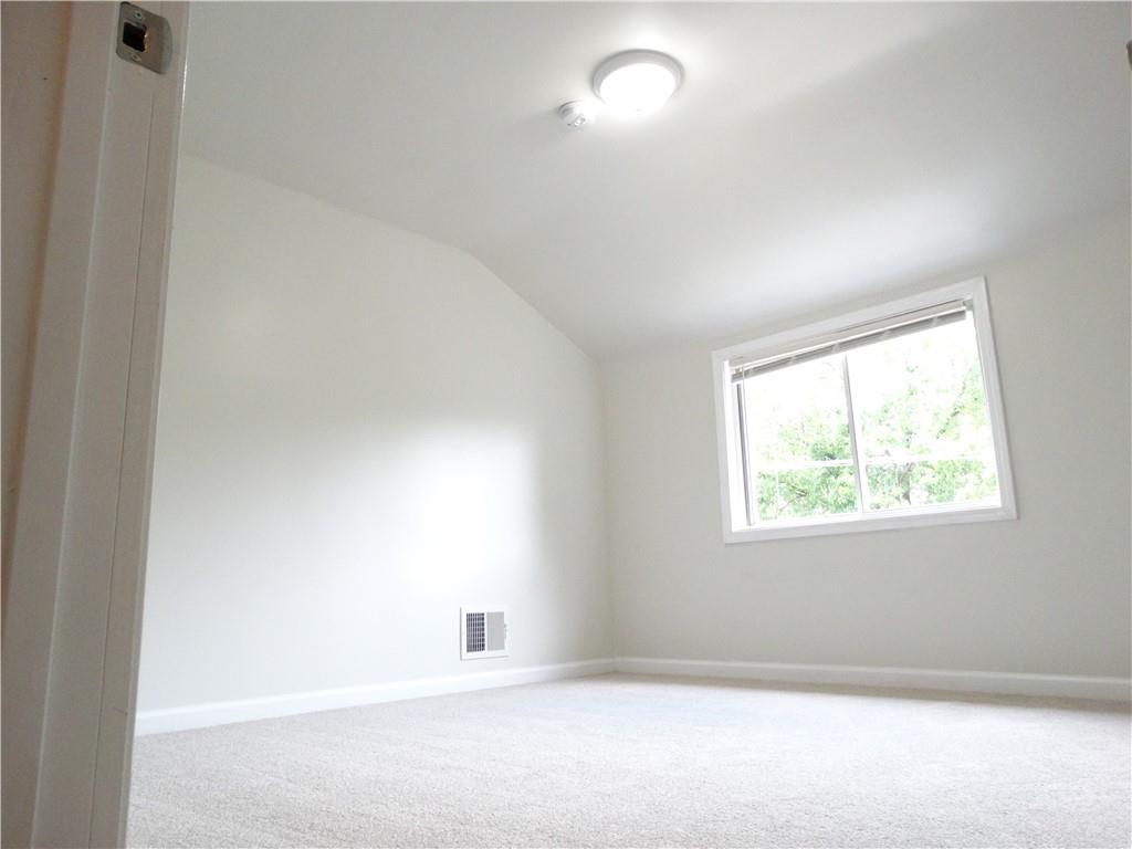 8156 Lincoln Road Verona, PA 15147 - Photo 20 of 30 Gallery Image 20