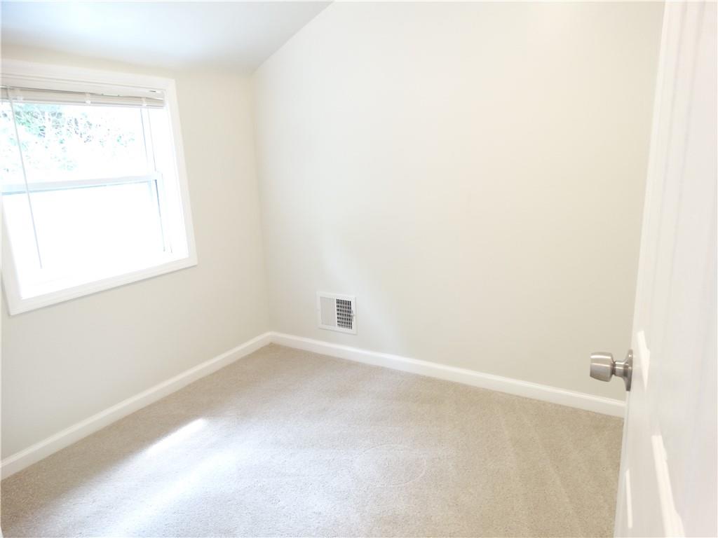 8156 Lincoln Road Verona, PA 15147 - Photo 21 of 30 Gallery Image 21