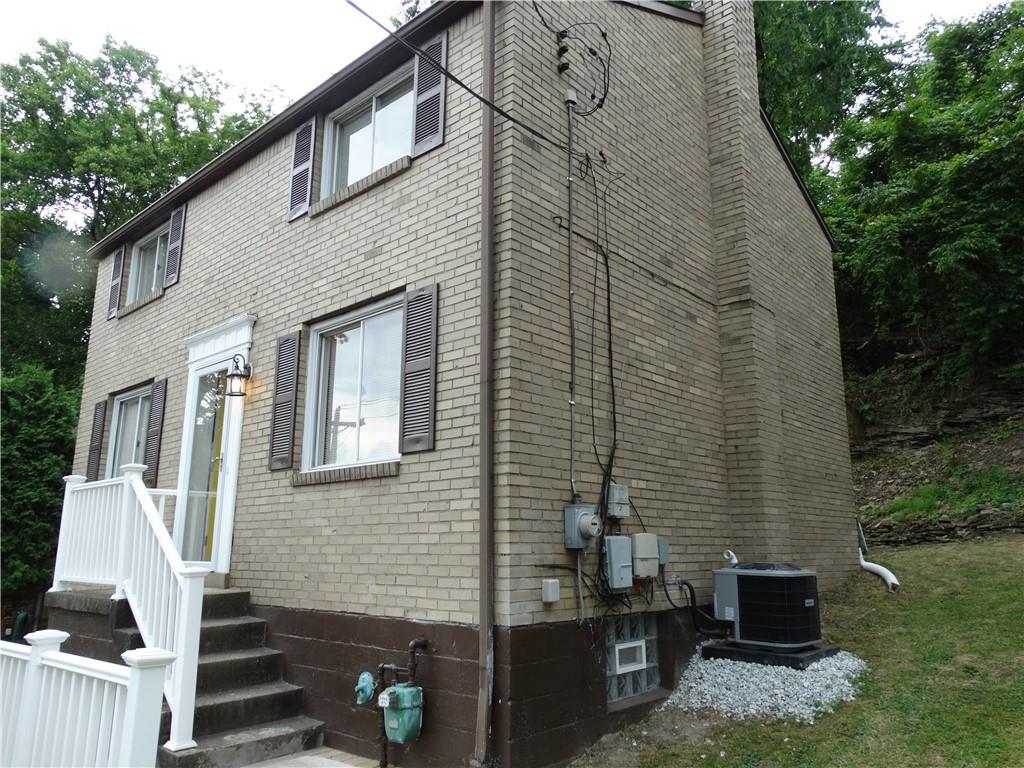 8156 Lincoln Road Verona, PA 15147 - Photo 3 of 30 Gallery Image 3