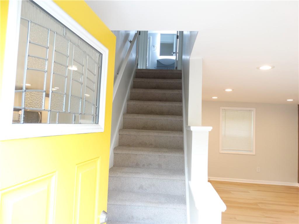 8156 Lincoln Road Verona, PA 15147 - Photo 8 of 30 Gallery Image 8