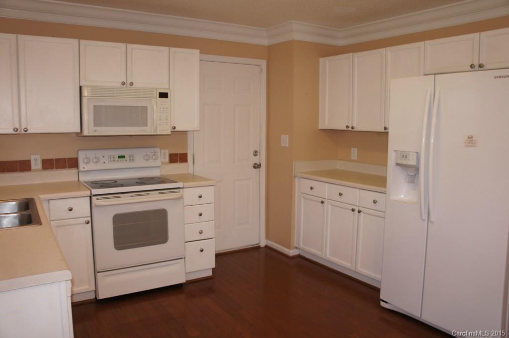 740 Reigate Road Charlotte, NC 28262 - Photo 3 of 16