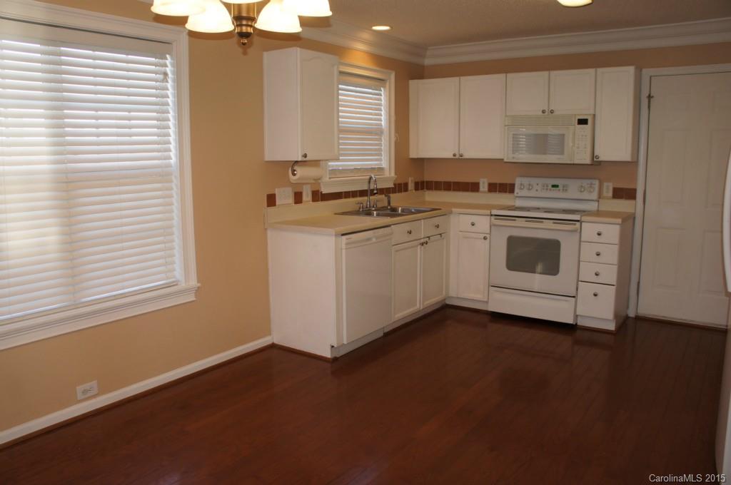 740 Reigate Road Charlotte, NC 28262 - Photo 4 of 16