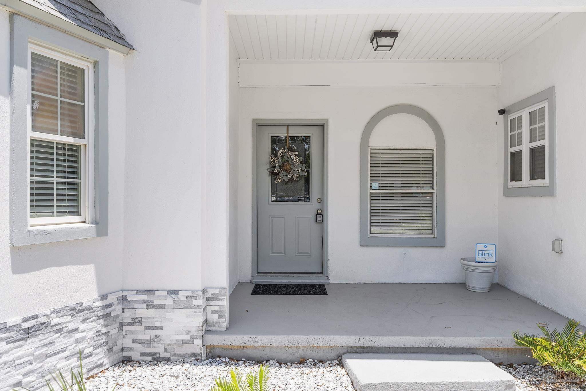 306 South N Street Pensacola, FL 32502 - Photo 14 of 37 a view of livingroom with furniture