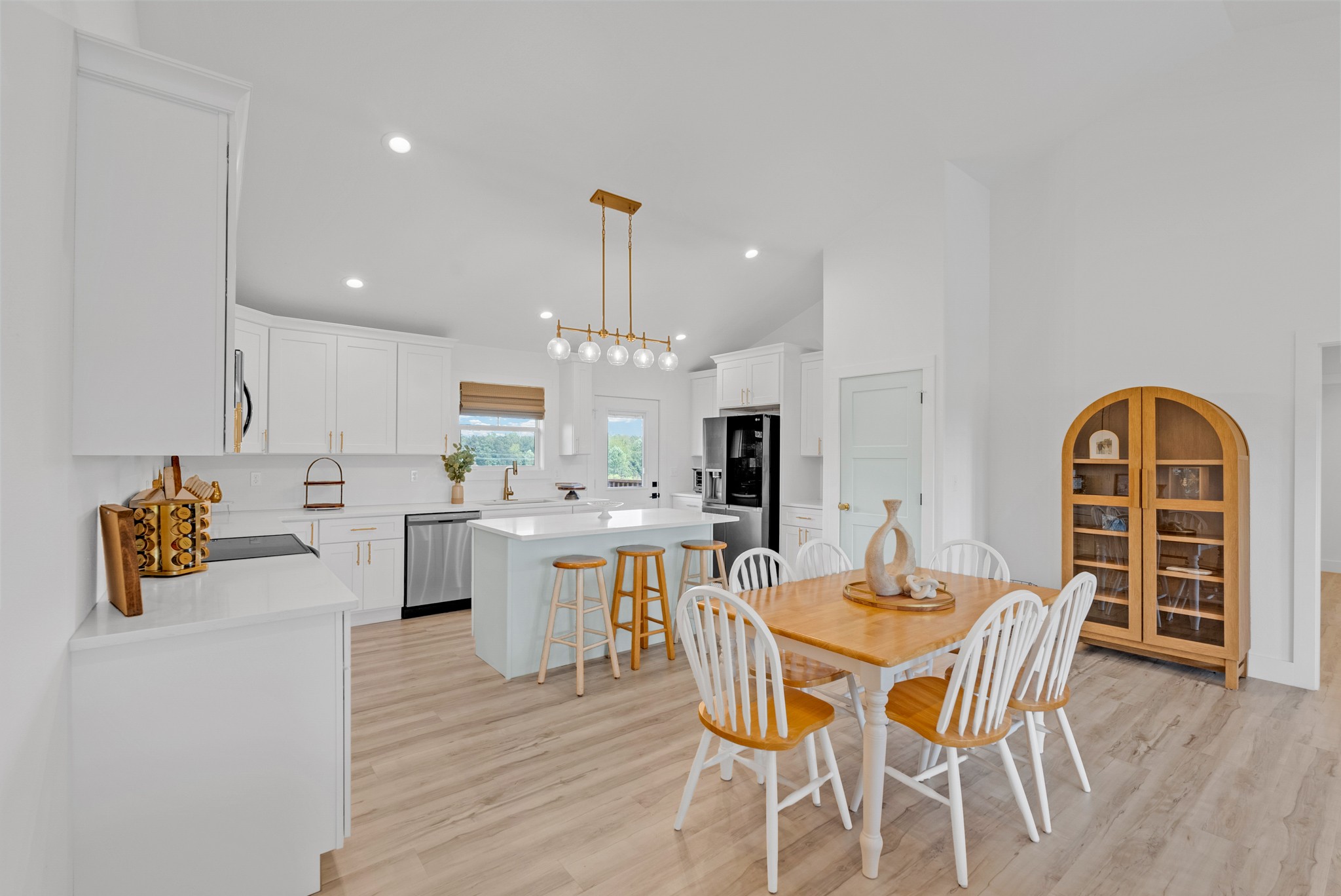 4733 Window Cliff Road Baxter, TN 38544 - Photo 8 of 25 a kitchen with a table and chairs in it