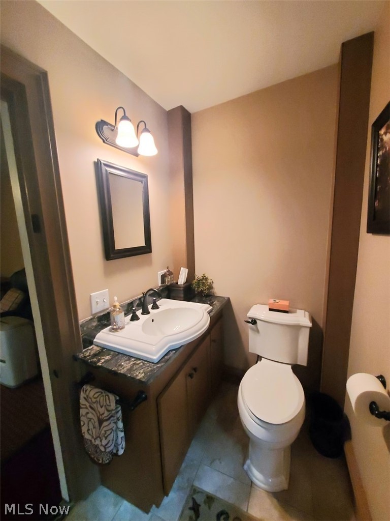 12703 Sheldon Road Mantua, OH 44255 - Photo 31 of 35 First floor full bath.