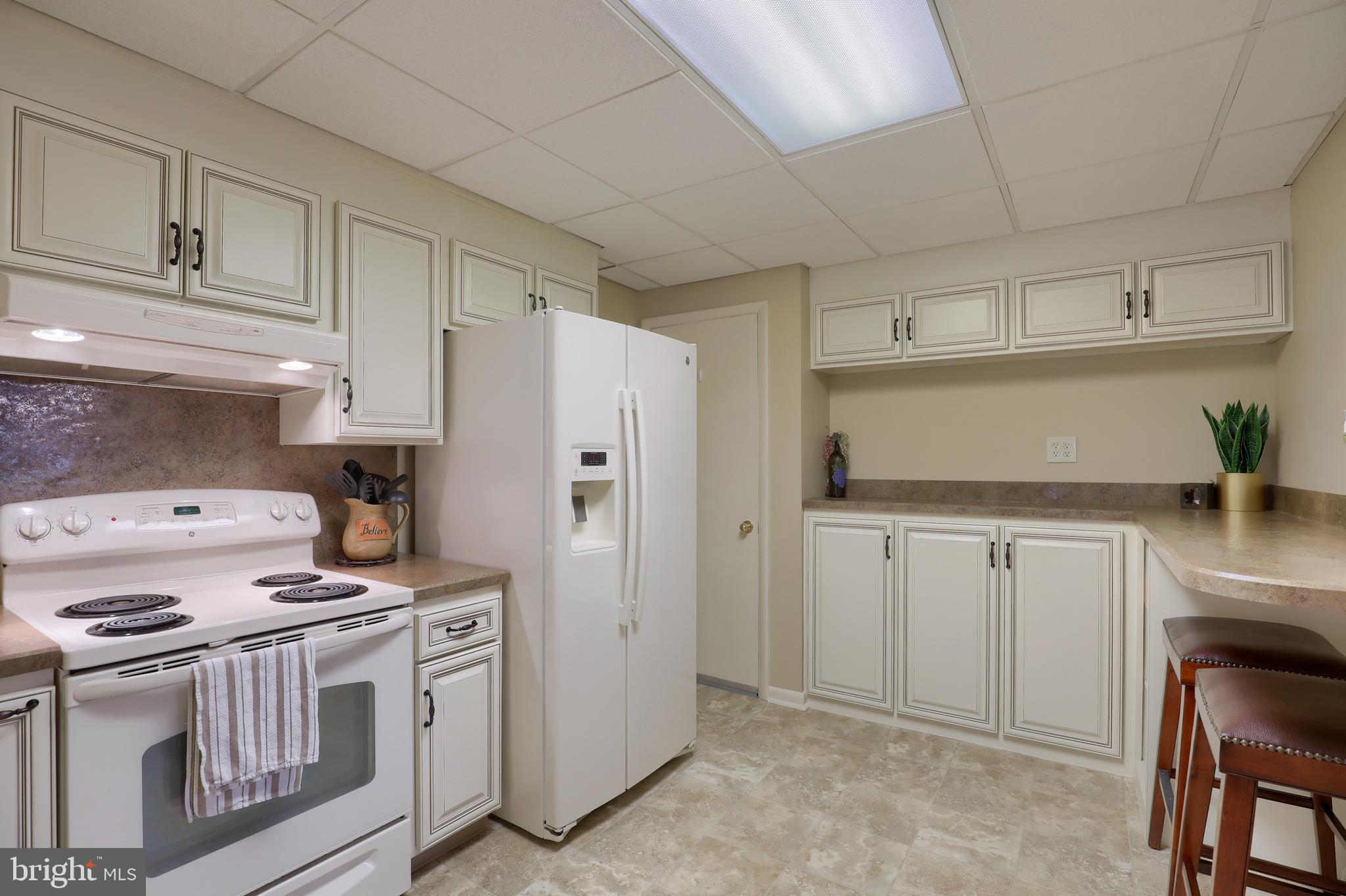 410 General Sutter Avenue Lititz, PA 17543 - Photo 9 of 33