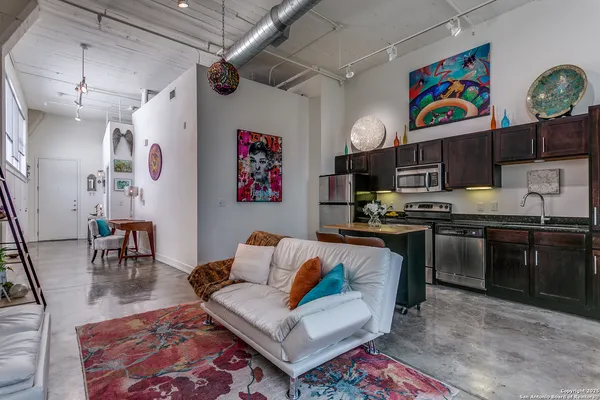 $239,999 | 1401 South Flores Street, Unit 212, San Antonio, TX 78204