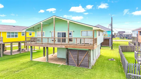 $365,000 | 1651 Sandpebble Place, Surfside Beach, TX 77541