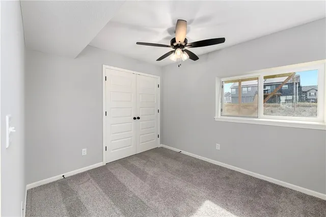 $355,000 | 2224 Pemberton Drive, Harrisonville, MO 64701