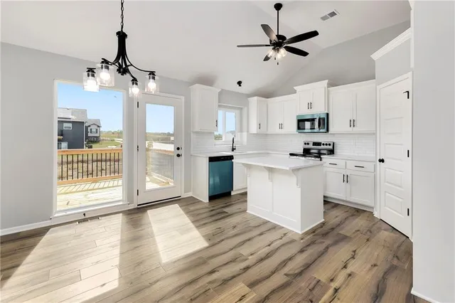 $355,000 | 2224 Pemberton Drive, Harrisonville, MO 64701