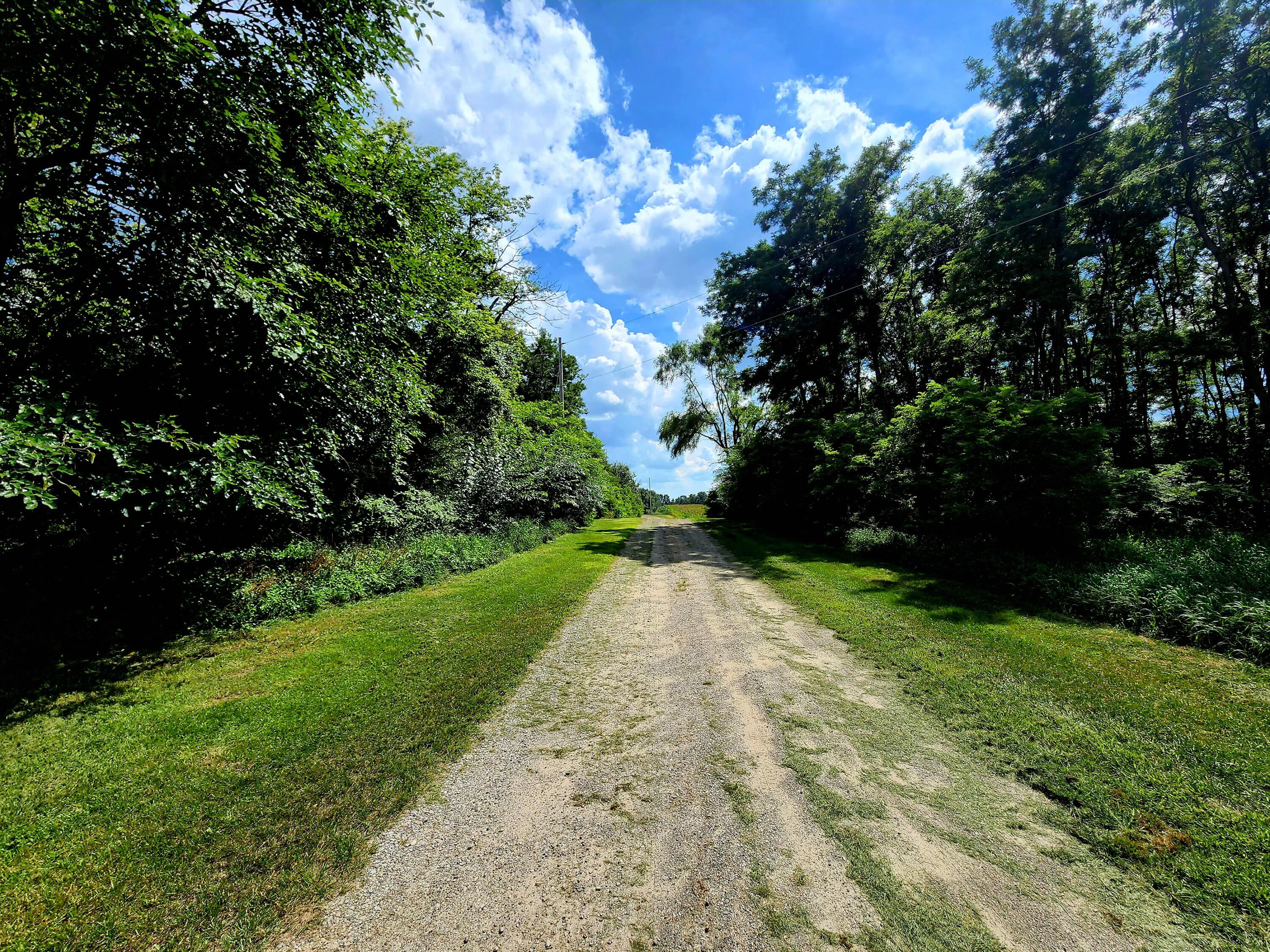 22361 Featherstone Road Sturgis, MI 49091 - Photo 3 of 58 20220817_151505