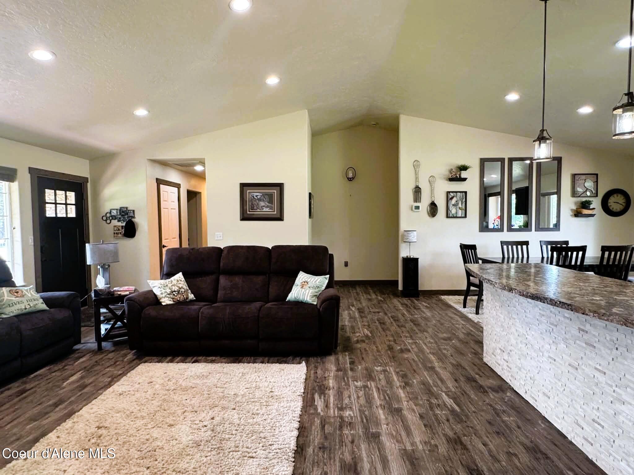 6637 East Little Joe Road Coeur D'Alene, ID 83814 - Photo 12 of 44 Living Room / Kitchen