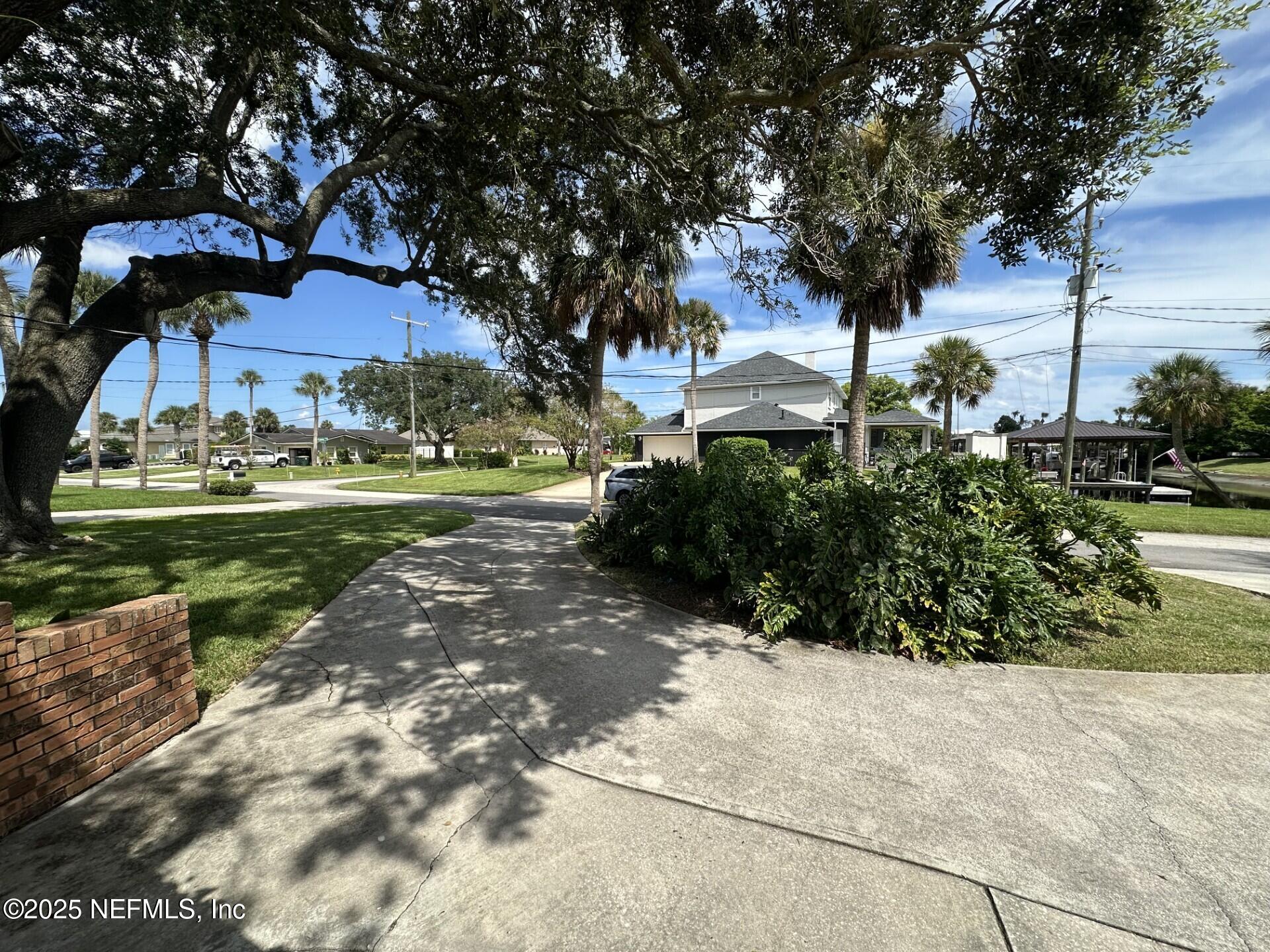 3436 Palm Island Road Jacksonville, FL 32250 - Photo 25 of 26 view front front door