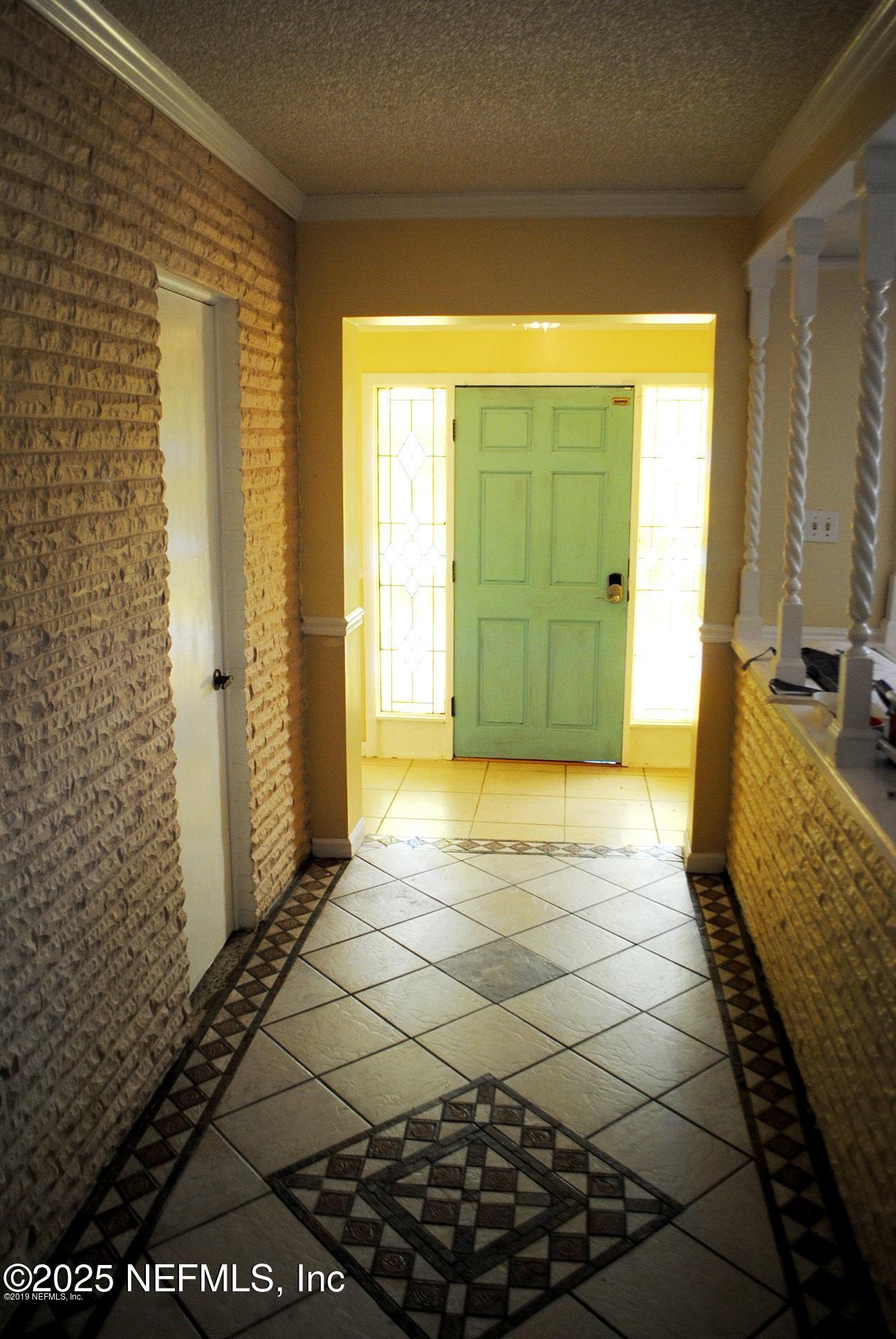 3436 Palm Island Road Jacksonville, FL 32250 - Photo 7 of 26 foyer