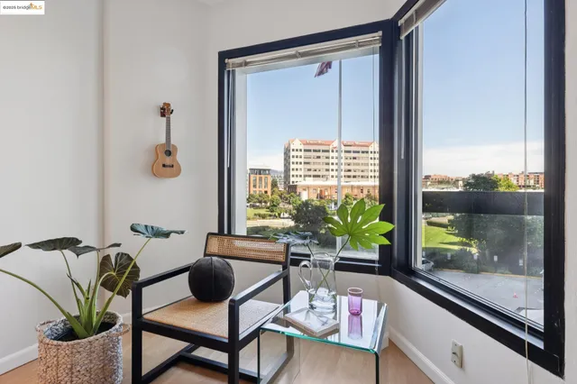 $398,000 | 6363 Christie Avenue, Unit 312, Emeryville, CA 94608