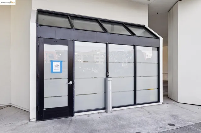 $398,000 | 6363 Christie Avenue, Unit 312, Emeryville, CA 94608