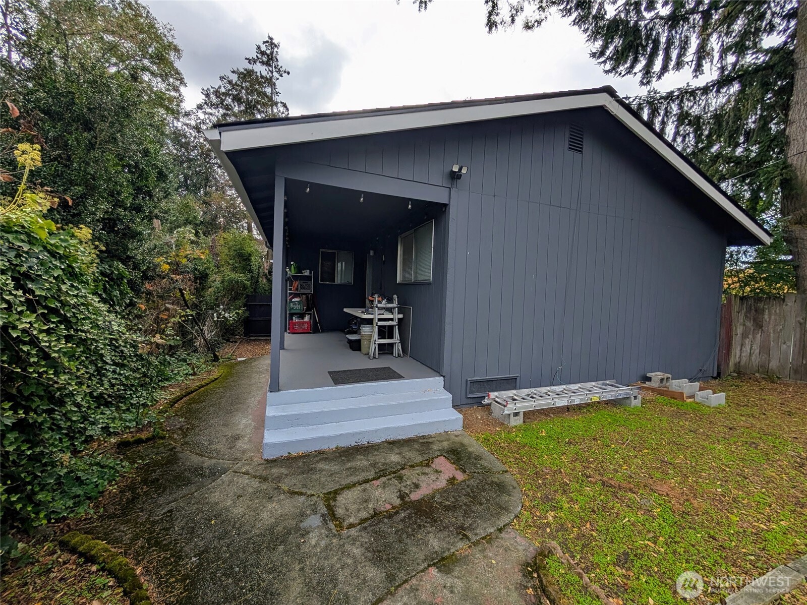 936 North 101st Street Seattle, WA 98133 - Photo 22 of 26