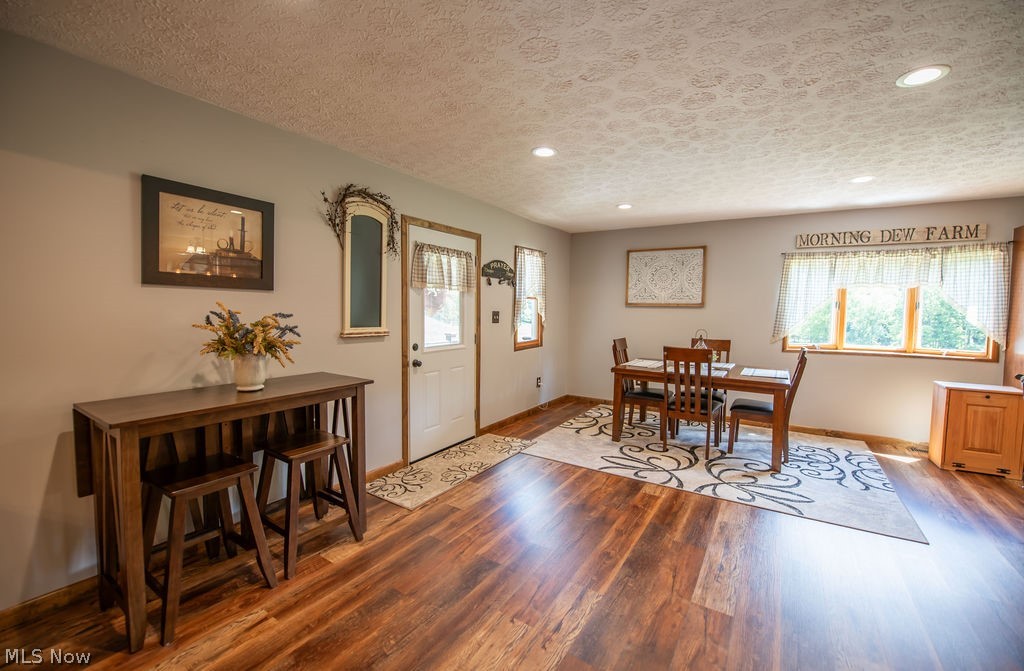 48800 Foxes Bottom Road Cadiz, OH 43907 - Photo 22 of 50 Open area with seamless flow into the dining area