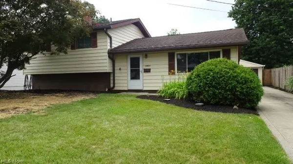 $245,000 | 13963 Havendale Drive, Brook Park, OH 44142