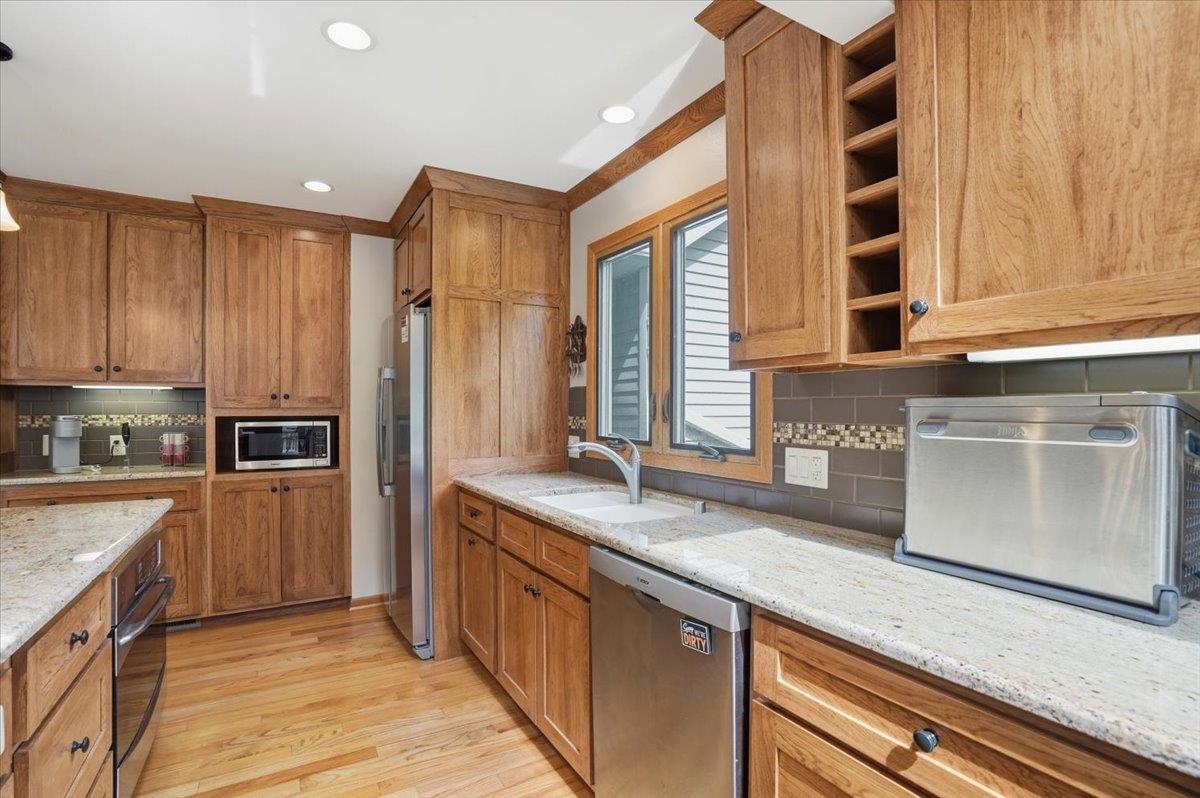 2830 Grandview Boulevard Madison, WI 53713 - Photo 23 of 69