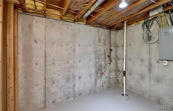 $395,900 | 116 Groton Drive, Wentzville, MO 63385