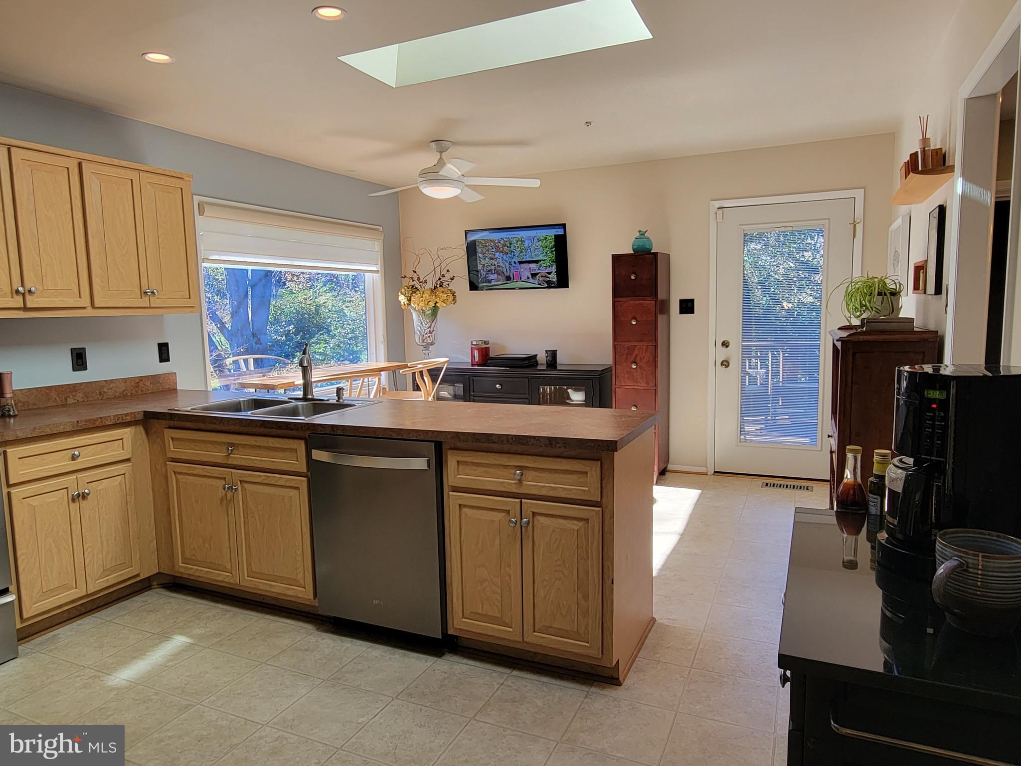 3114 Cunningham Drive Alexandria, VA 22309 - Photo 12 of 39 Open plan kitchen, door to the deck for grilling