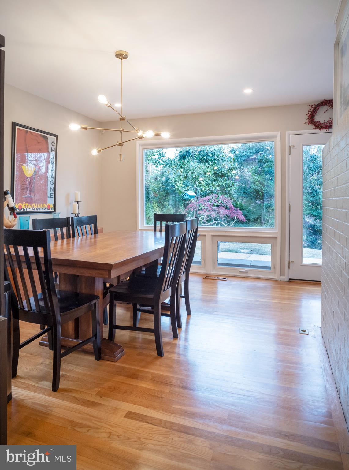 3114 Cunningham Drive Alexandria, VA 22309 - Photo 14 of 39 Enjoy the view from the dining room too