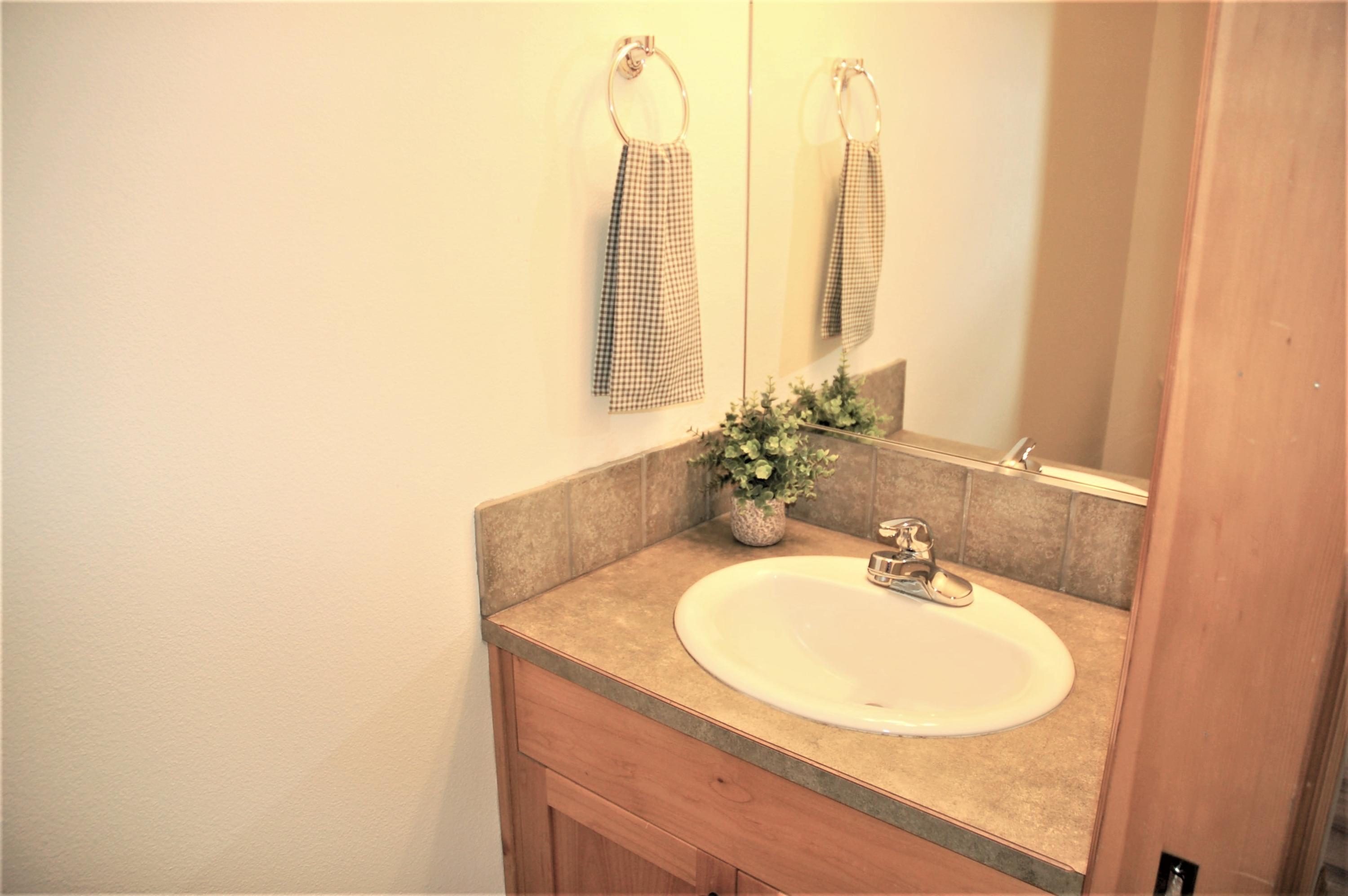 20564 Dylan Loop Bend, OR 97702 - Photo 18 of 31 DYLAN-18