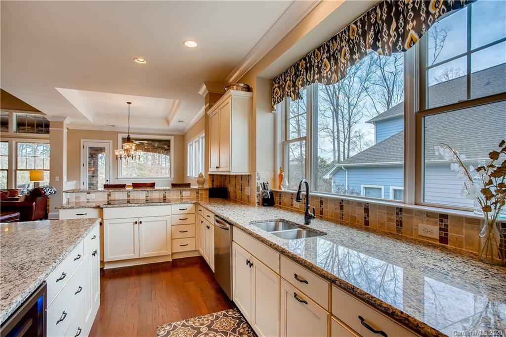 2225 Tatton Hall Road, Unit 524 Fort Mill, SC 29715 - Photo 7 of 38 Gallery Image 7
