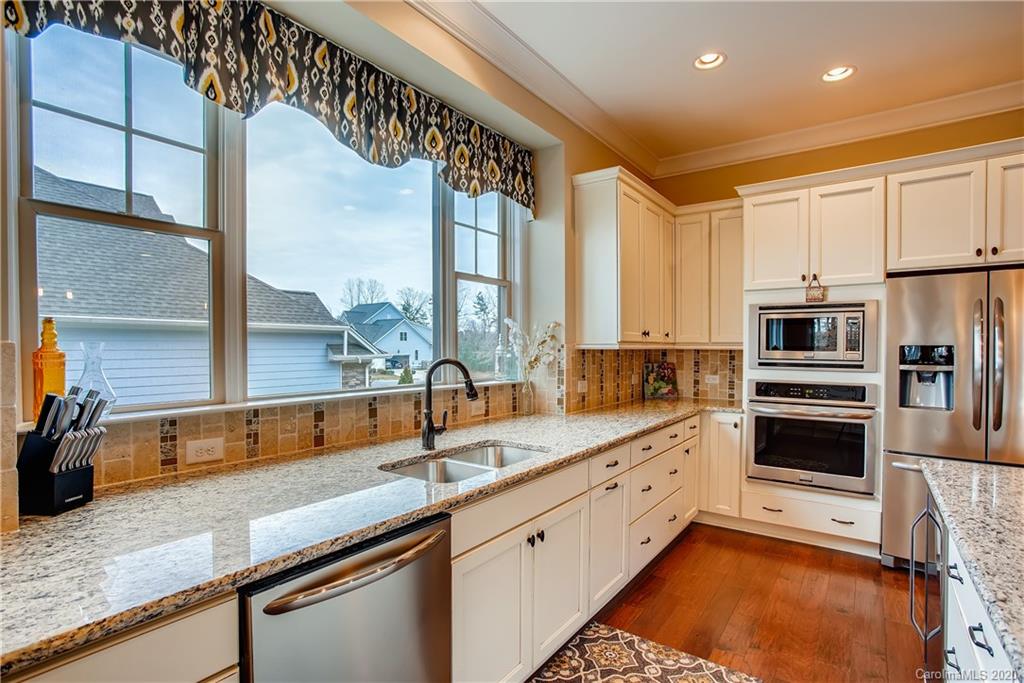 2225 Tatton Hall Road, Unit 524 Fort Mill, SC 29715 - Photo 9 of 38 Gallery Image 9