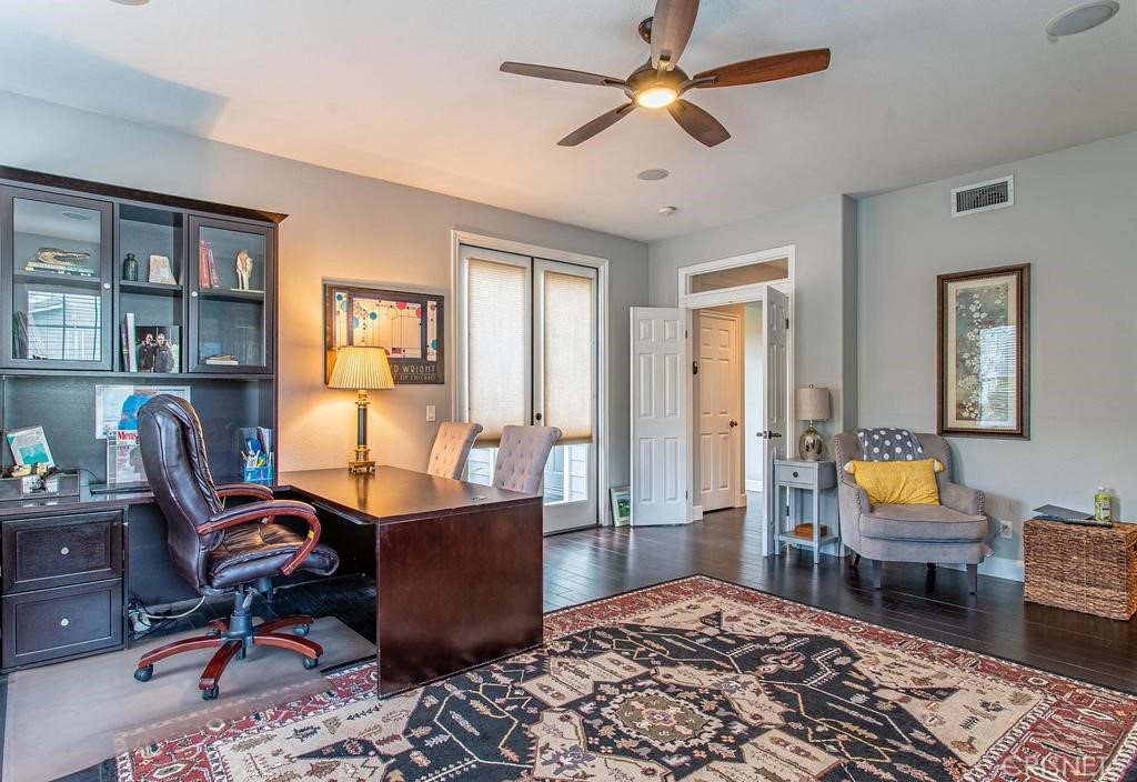 23915 Lakeside Road Valencia, CA 91355 - Photo 35 of 74