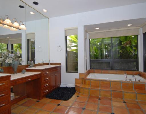 2740 Hackney Road Weston, FL 33331 - Photo 8 of 16 Master Bath/Spa
