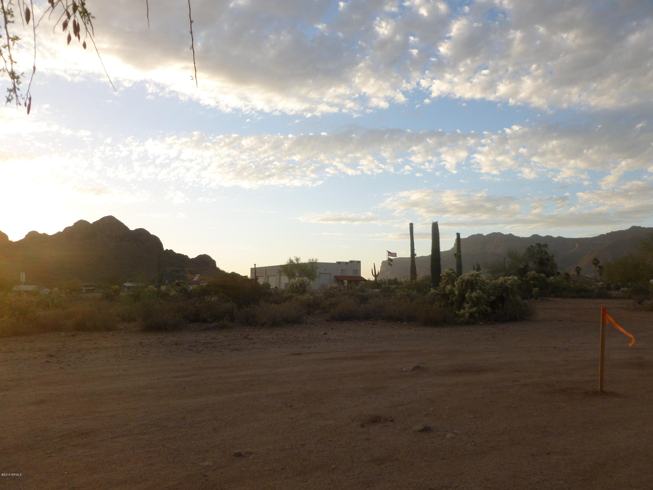 5755 South Kings Ranch Road, Unit 143 Gold Canyon, AZ 85118 - Photo 3 of 6 P1010826