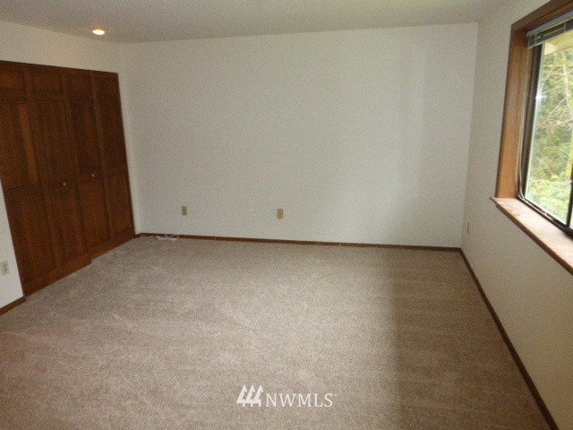 25972 Highland Road Northeast Kingston, WA 98346 - Photo 8 of 10 Gallery Image 8
