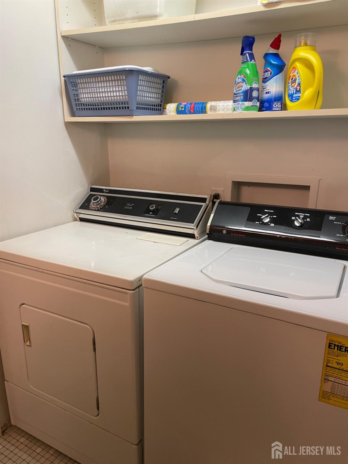19 Foxhall Middlesex, NJ 08846 - Photo 18 of 21 a utility room with dryer and washer