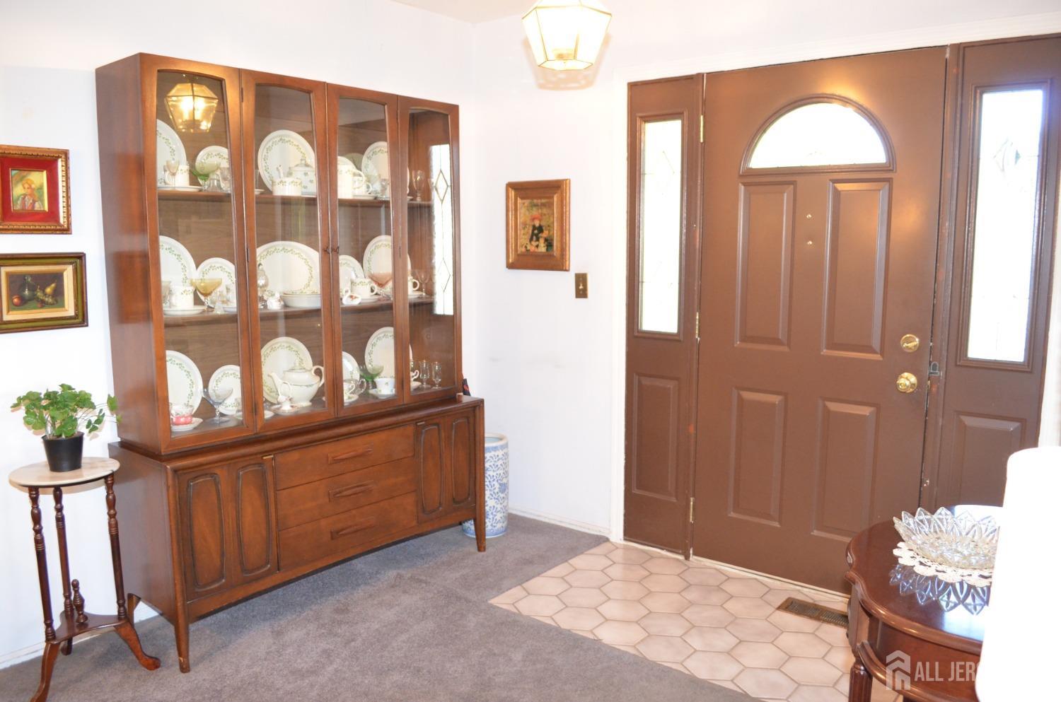 19 Foxhall Middlesex, NJ 08846 - Photo 4 of 21 a view of a interior of house