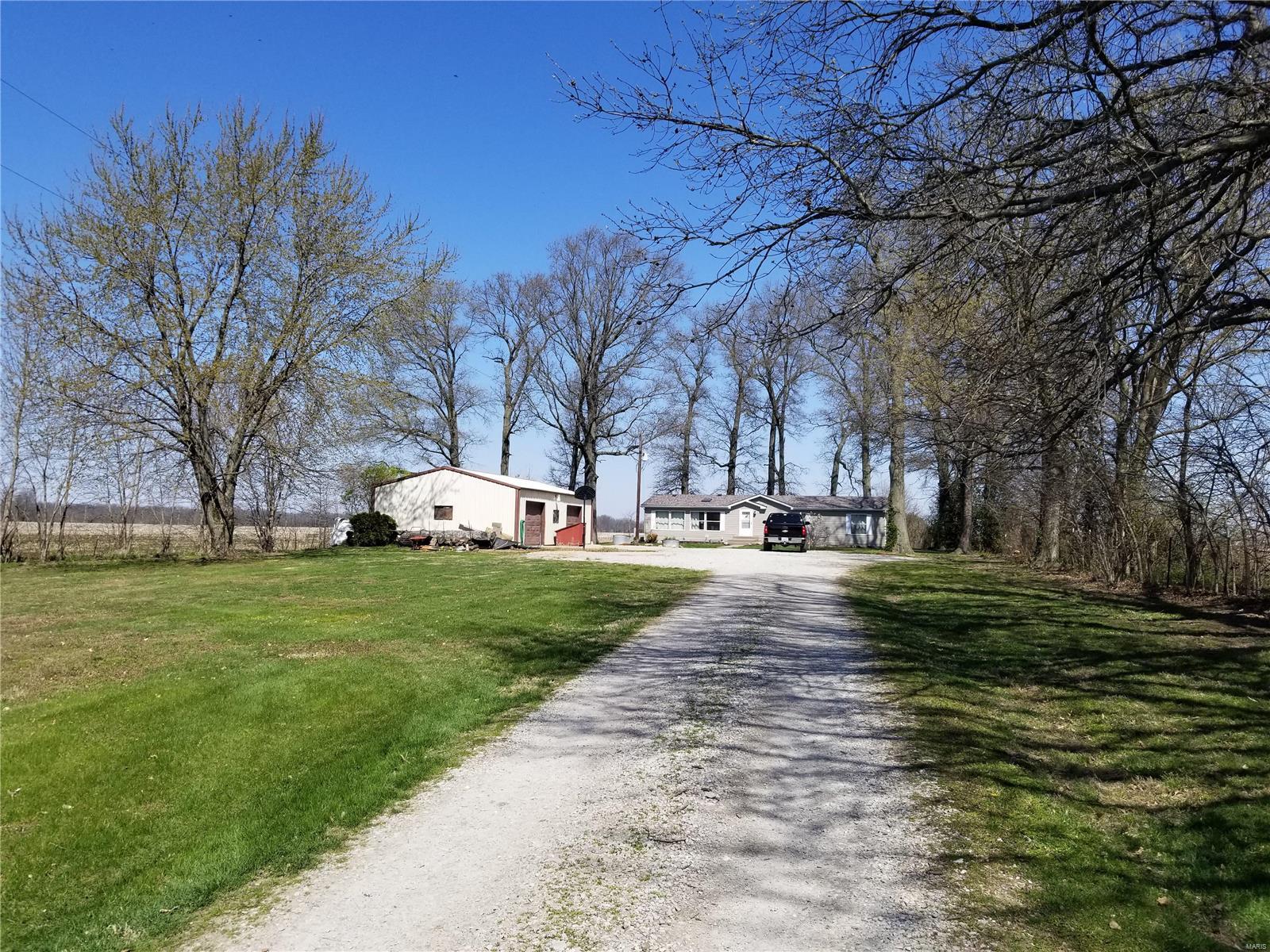 12195 Keyesport Road Pocahontas, IL 62275 - Photo 2 of 27